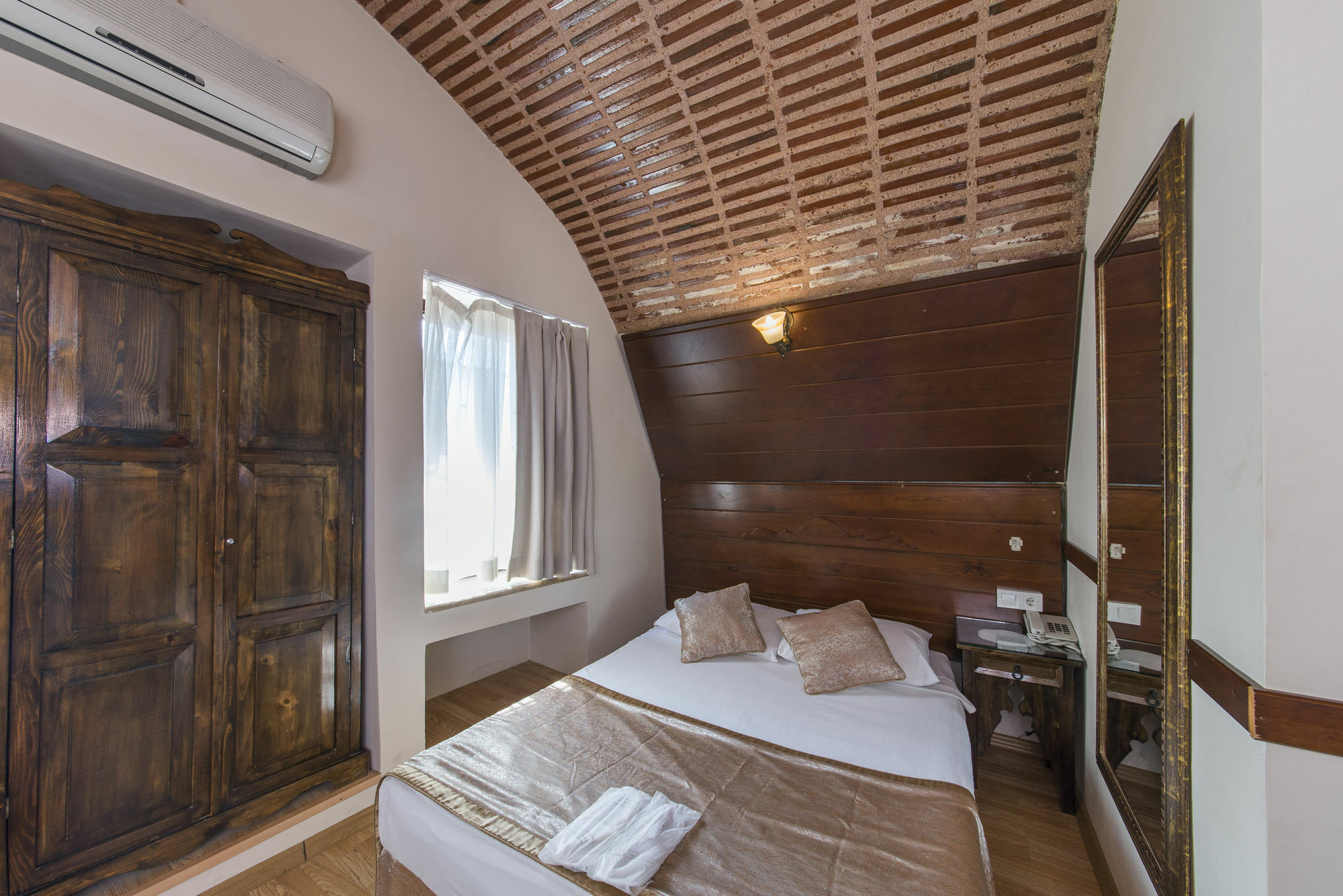 Naz Wooden House Inn Стамбул Экстерьер фото